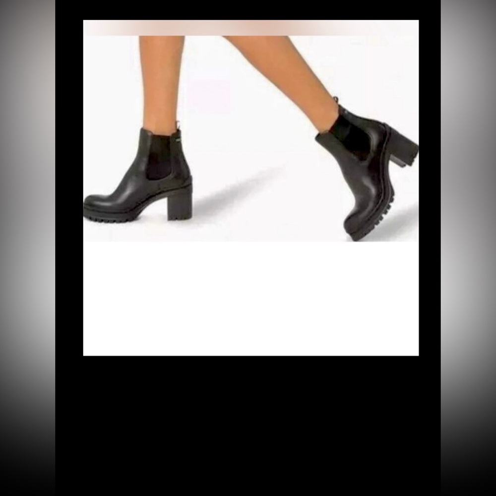 Sorel Blake Chelsea Boots Black Leather Block Heels Style # NL3303-010 Size 9